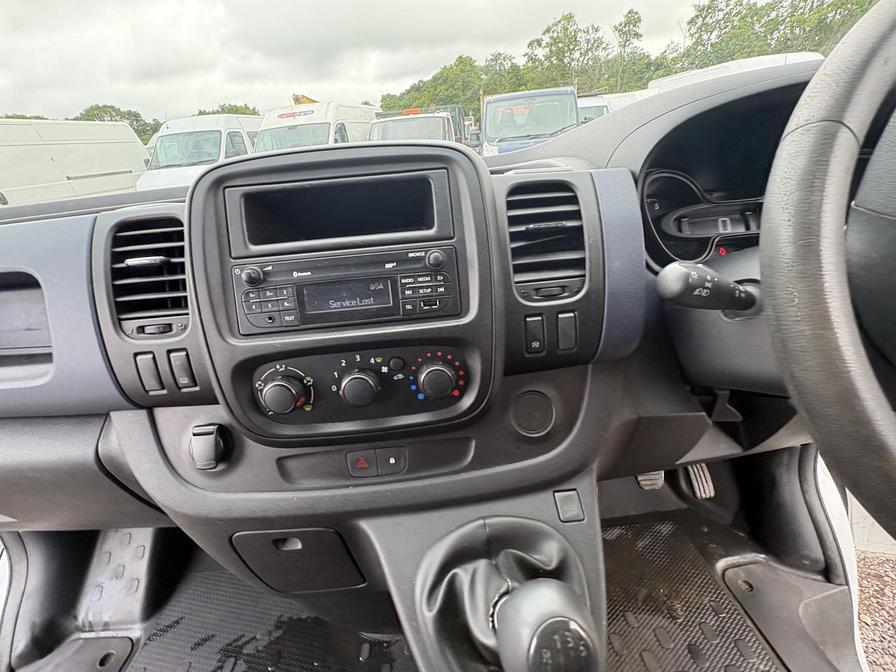 2018 Vauxhall Vivaro – Model: Vivaro 2900 Bi-T CDTi S/S – FY68UVE