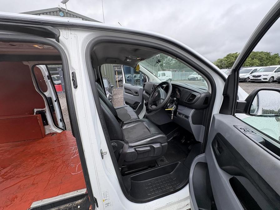 2017 Citroen Dispatch – Model: Dispatch 1000 Enterprise Blue HDi – LD17UEM