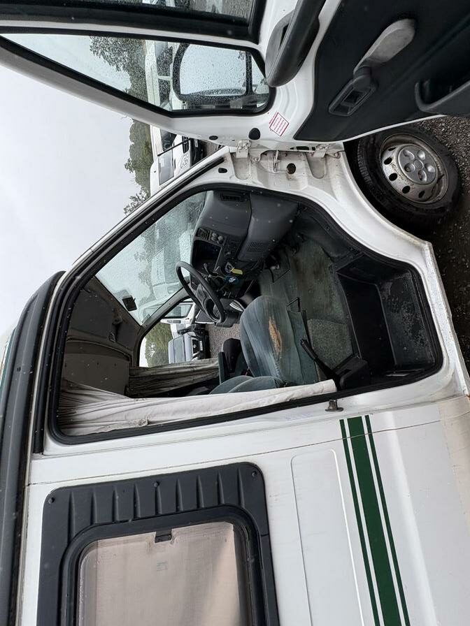 2000 Peugeot Boxer – Model: Boxer 270 MWB – X236VNJ
