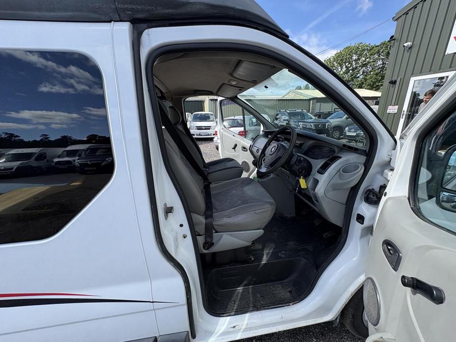 2005 Vauxhall Vivaro – Model: Vivaro 2900 Dti SWB – FG55NDF