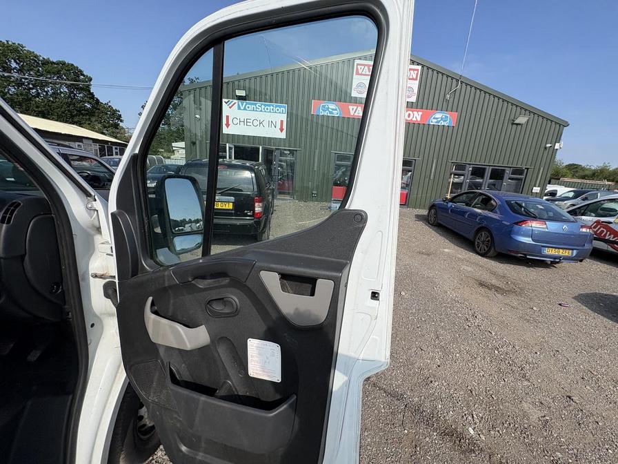 2016 Vauxhall Movano – Model: Movano F3500 L2H2 CDTi – FD16SLU
