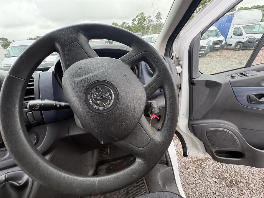 2018 Vauxhall Vivaro – Model: Vivaro 2900 Bi-T CDTi S/S – FY68UVE