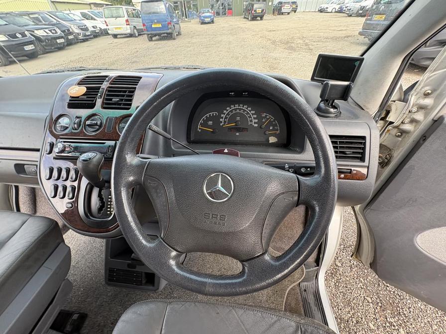 2002 Mercedes-Benz V-Class – Model: V220 CDI Ambiente Auto – GX52MTK