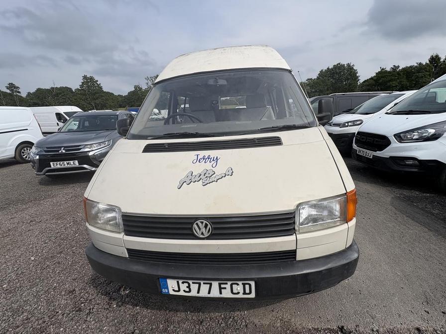 1991 Volkswagen Golf – Model: Transporter – J377FCD