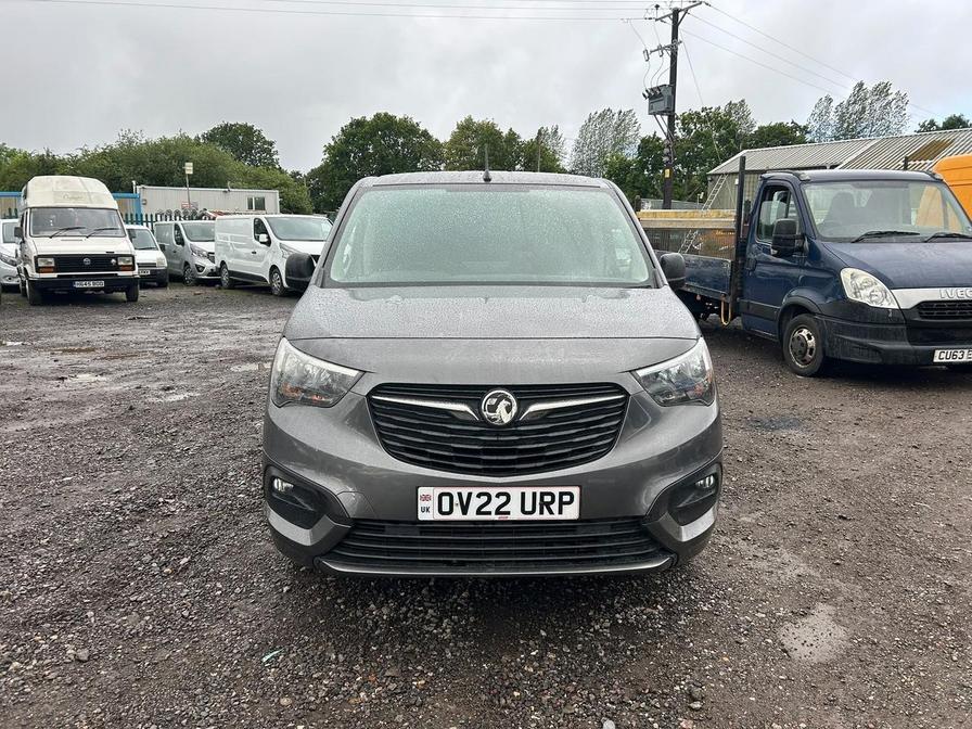 2022 Vauxhall Combo – Model: Combo 2300 Sportive TD – OV22URP