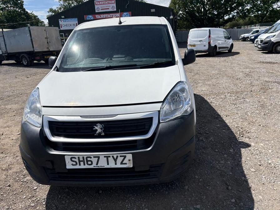 2017 Peugeot Partner – Model: Partner Professional L1 Blue HDi – SH67TYZ