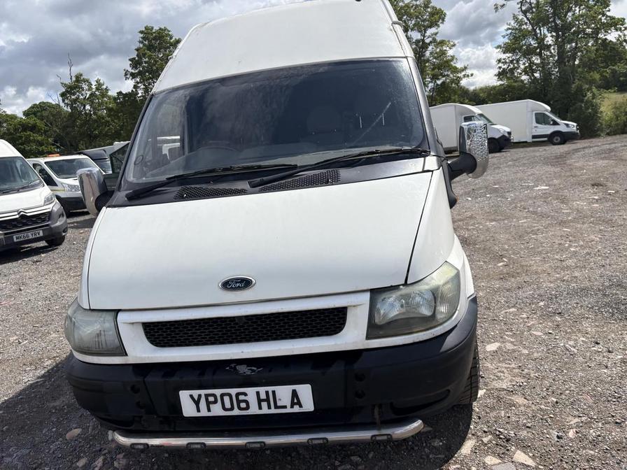 2006 Ford Transit – Model: Transit 350 LWB – YP06HLA