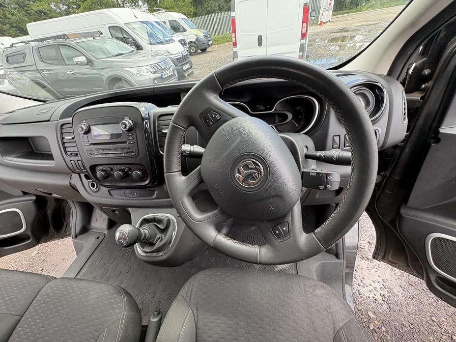 2017 Vauxhall Vivaro – Model: Vivaro 2700 Sport CDTi BT S/S – VA17CXM
