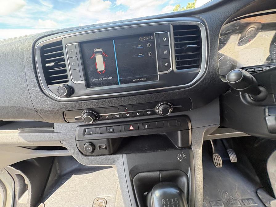2018 Peugeot Expert – Model: Expert Professional Standard Blue HDi – KW18GVU