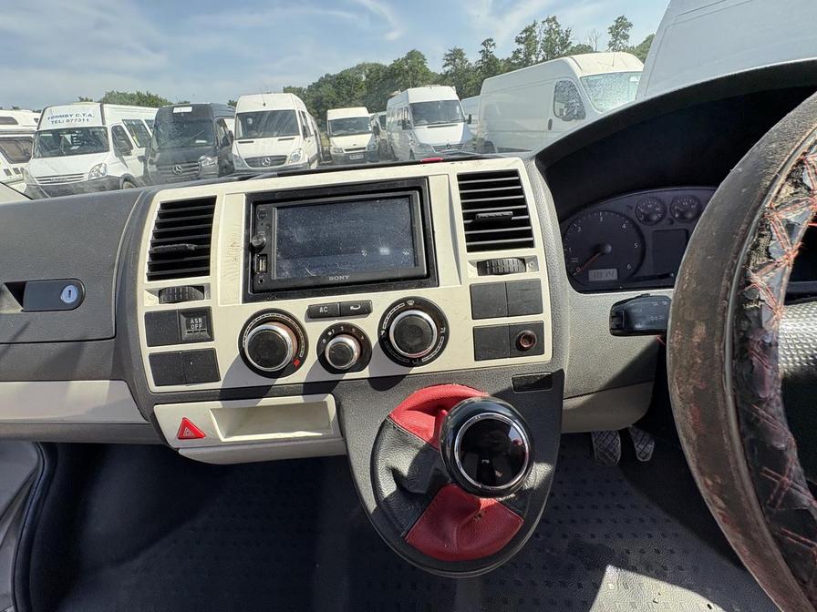 2007 Volkswagen Transporter – Model: Transporter T30 130 TDI SWB – HD07GXM