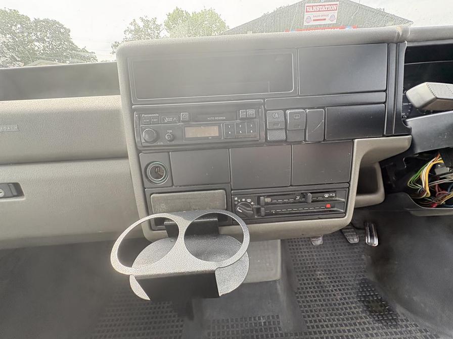 1991 Volkswagen Golf – Model: Transporter – J377FCD