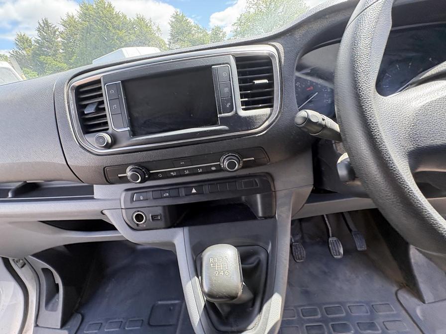 2022 Vauxhall Vivaro – Model: Vivaro F2900 Dynamic S/S – AV22JUW
