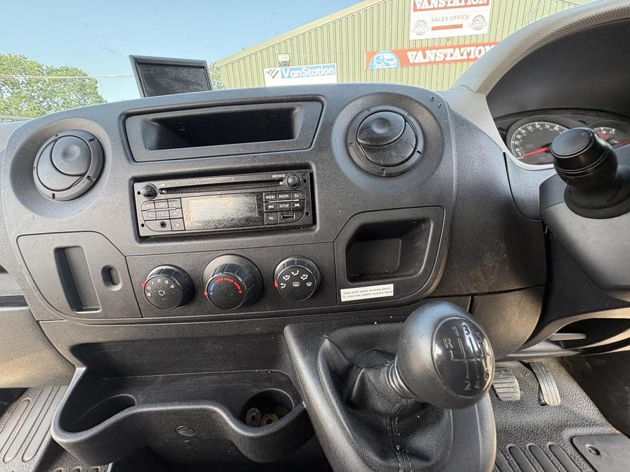 2016 Vauxhall Movano – Model: Movano F3500 L2H2 CDTi – FD16SLU