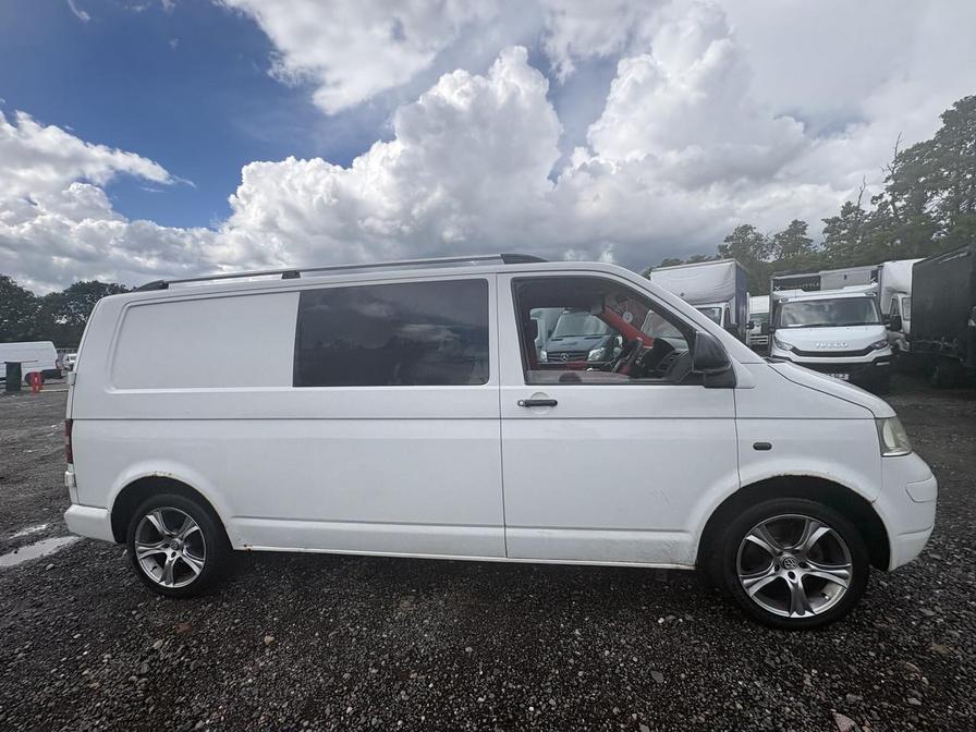 2006 Volkswagen Transporter – Model: Transporter T30 104 TDI LWB – BW55RDY
