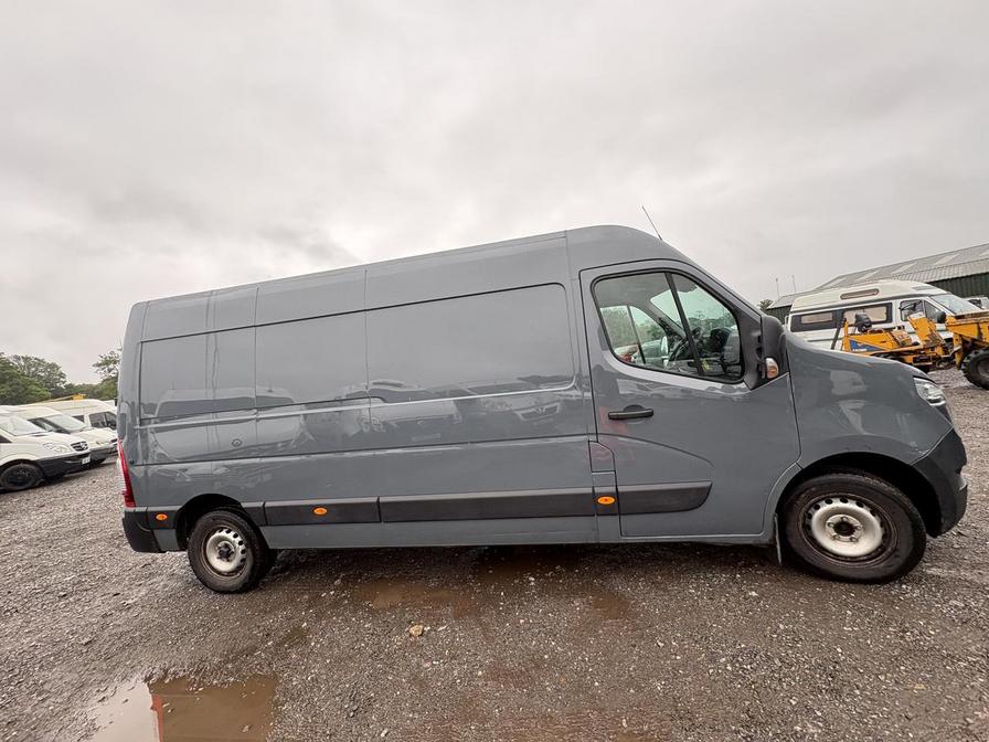 2022 Nissan Interstar – Model: Interstar Tekna dCi – EY22TYK