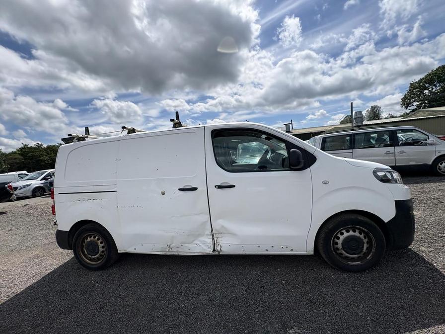 2017 Citroen Dispatch – Model: Dispatch 1000 Enterprise Blue HDi – LX67ZCE