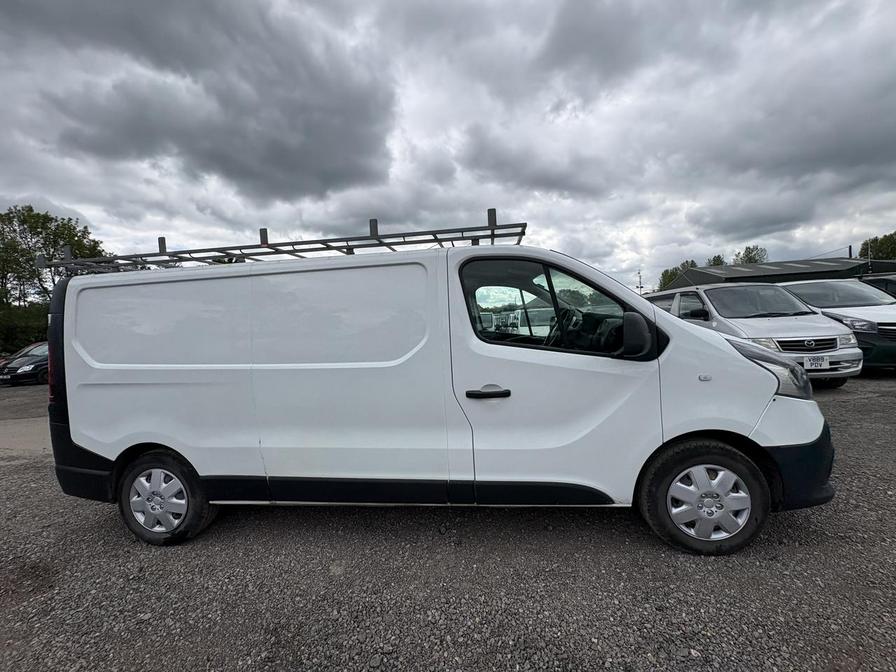 2016 Renault Trafic – Model: Trafic LL29 Business dCi – HV66KKJ