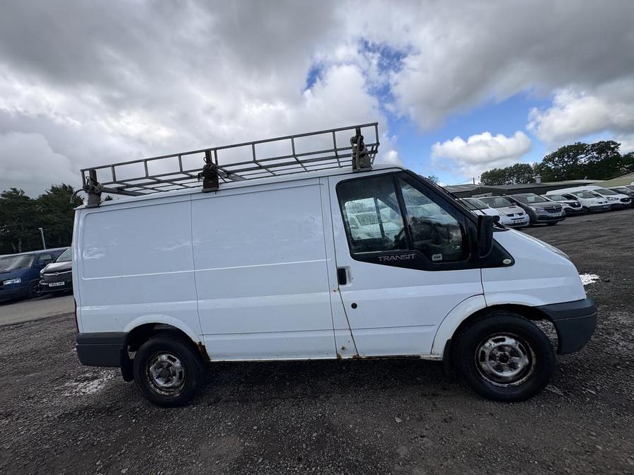 2010 Ford Transit – Model: Transit 115 T330 SWB RWD – GF10XBL