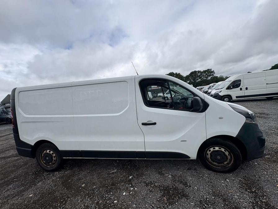 2018 Vauxhall Vivaro – Model: Vivaro 2900 Bi-T CDTi S/S – FY68UVE
