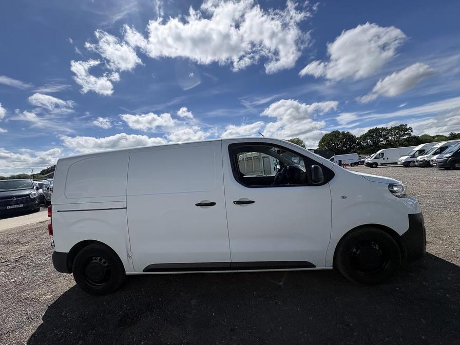 2018 Peugeot Expert – Model: Expert Professional Standard Blue HDi – KW18GVU