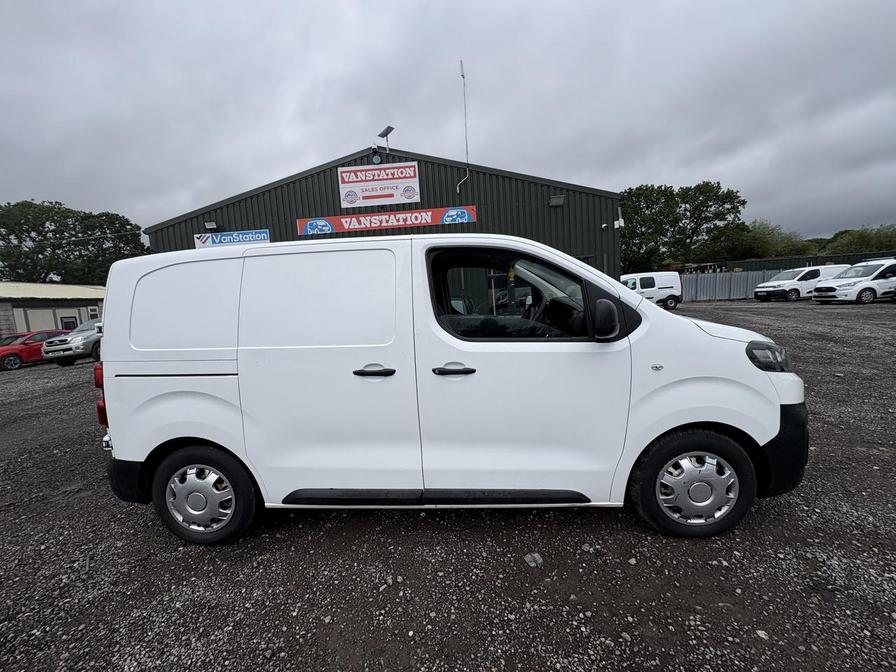 2017 Citroen Dispatch – Model: Dispatch 1000 Enterprise Blue HDi – LD17UEM