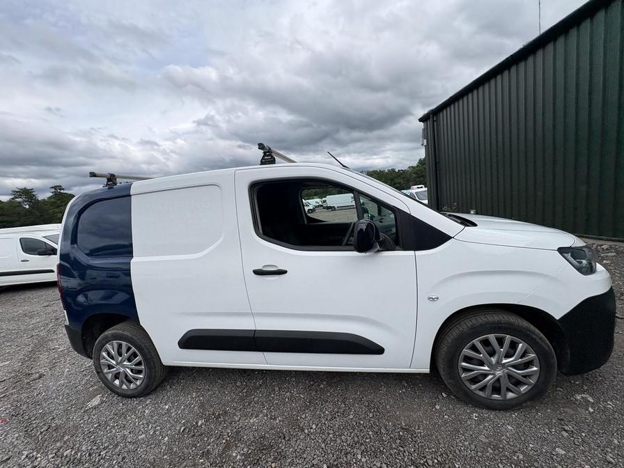 2021 Citroen Berlingo – Model: Berlingo 1000 Enterprise Professional Blue HDi – WP71OBO