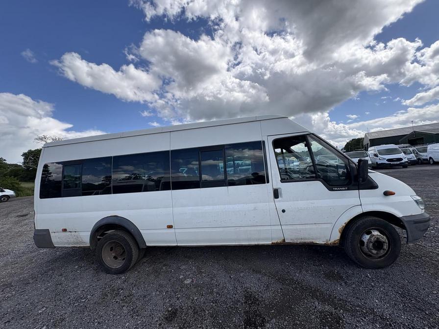 2006 Ford Transit – Model: Transit Minibus – NC55AFA