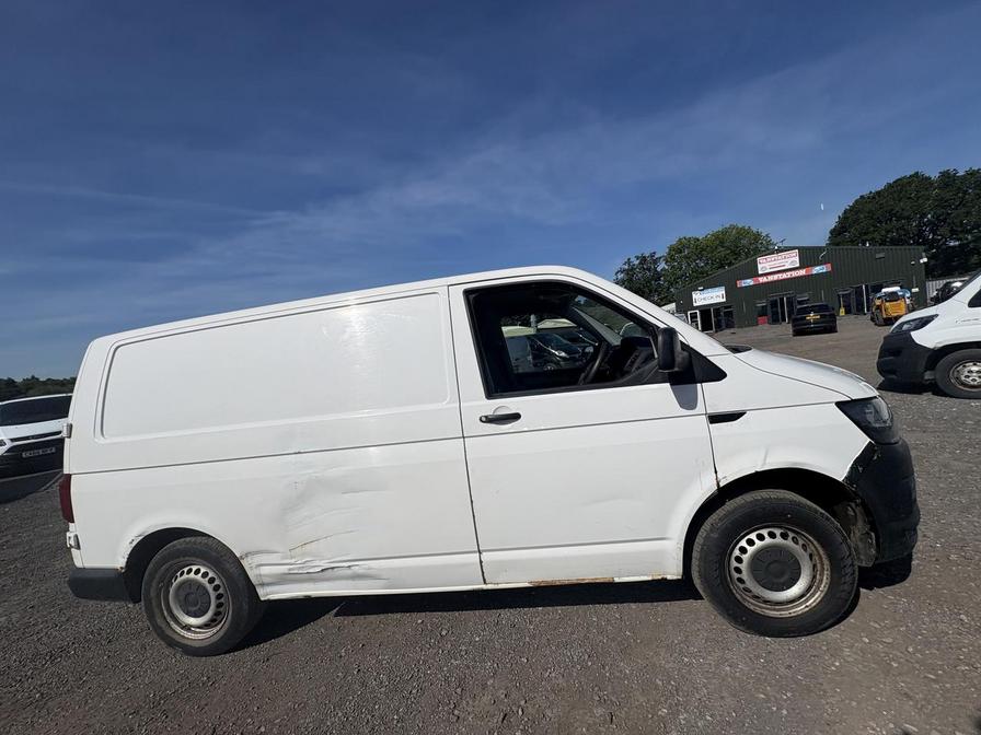 2016 Volkswagen Transporter – Model: Transporter T28 Startline TDI BlueMotion Technology – GK66YDF