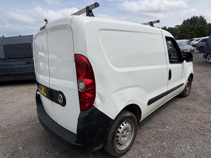 2014 Vauxhall Combo – Model: Combo 2000 L1H1 CDTi – RK64THX