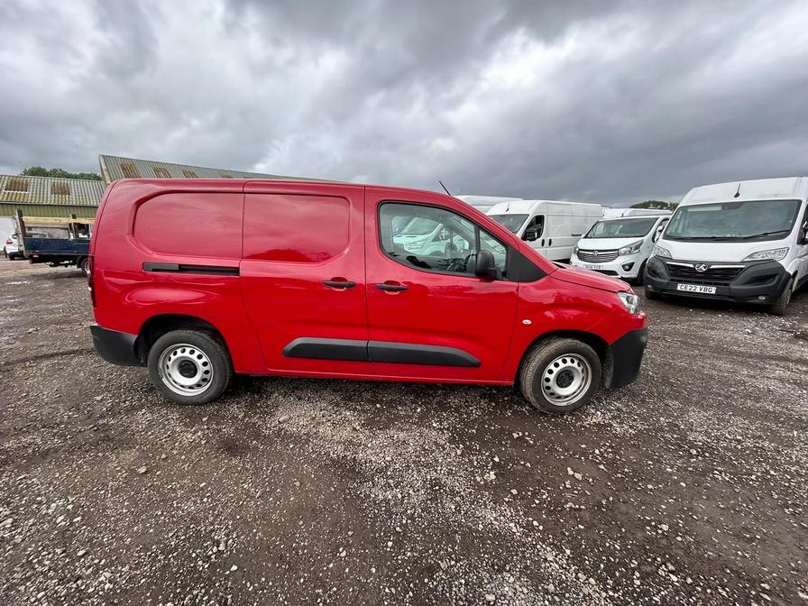 2023 Citroen Berlingo – Model: Berlingo 950 Enterprise Edition BlueHDi – YE23LYF