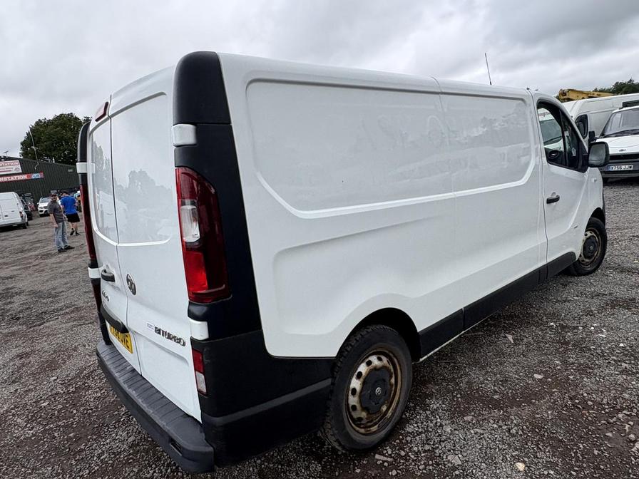 2018 Vauxhall Vivaro – Model: Vivaro 2900 Bi-T CDTi S/S – FY68UVE