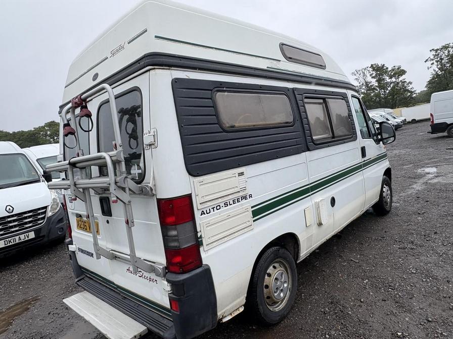 2000 Peugeot Boxer – Model: Boxer 270 MWB – X236VNJ