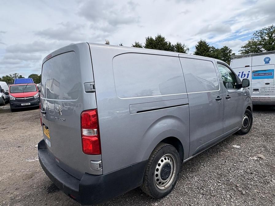 2022 Peugeot Expert – Model: Expert Professional Premium L2 Blue HDi – RF22FWR