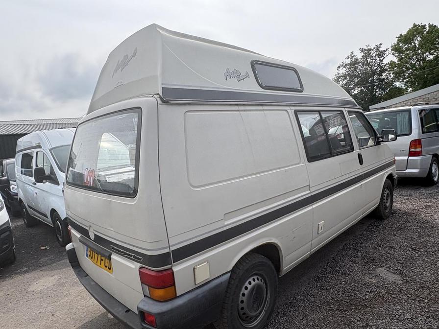 1991 Volkswagen Golf – Model: Transporter – J377FCD
