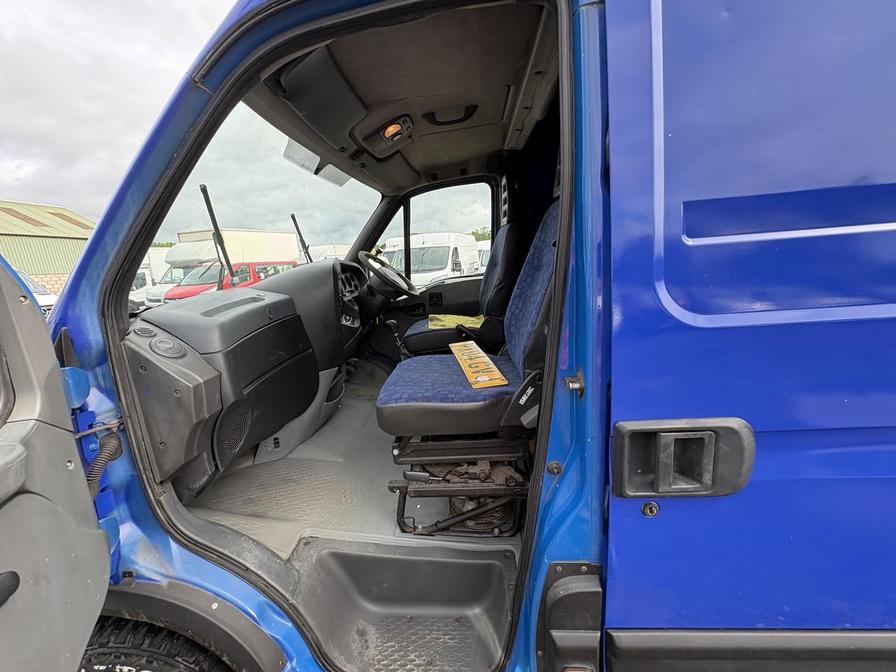 2004 Iveco Daily – Model: Daily 35S12 LWB – PX04GVJ