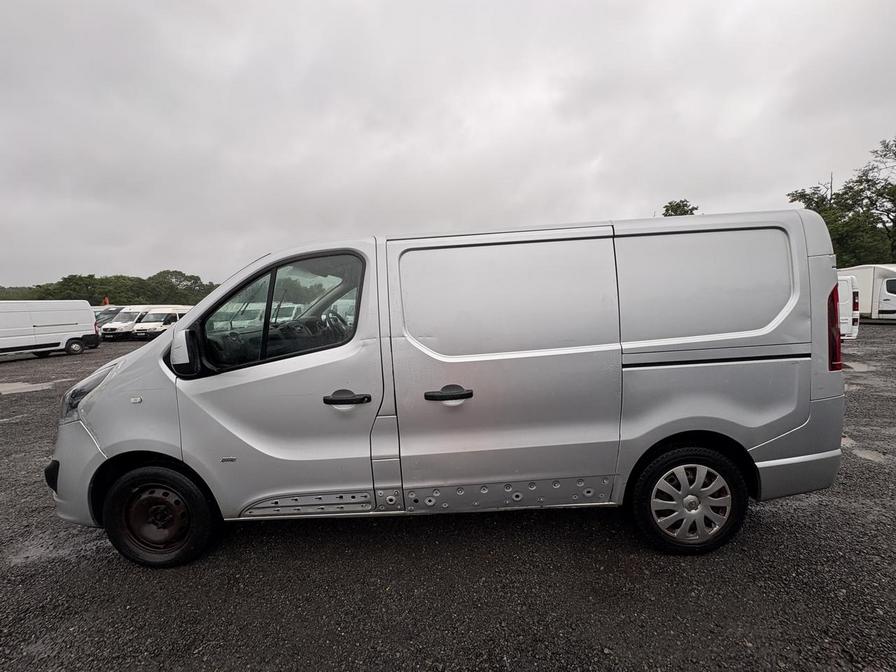 2016 Vauxhall Vivaro – Model: Vivaro 2700 Sport Bi-T CDTi ecoFLEX S/S – DF16YFC