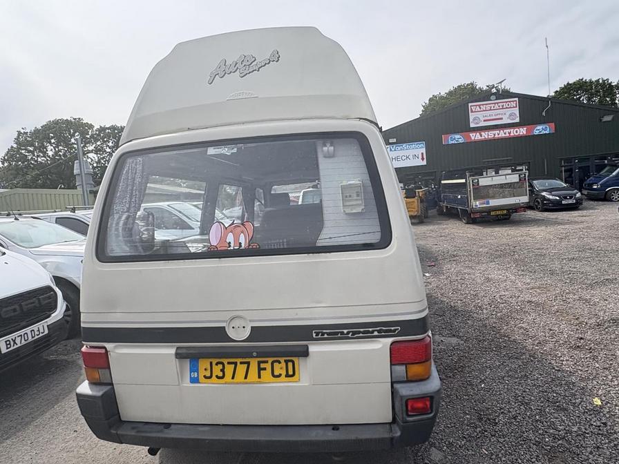 1991 Volkswagen Golf – Model: Transporter – J377FCD