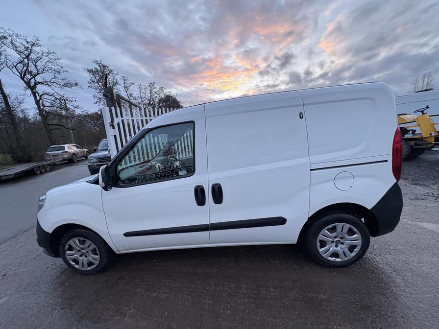 2017 Fiat Doblo Cargo – Model: Doblo 16v SX MultiJet II – HJ67WHG