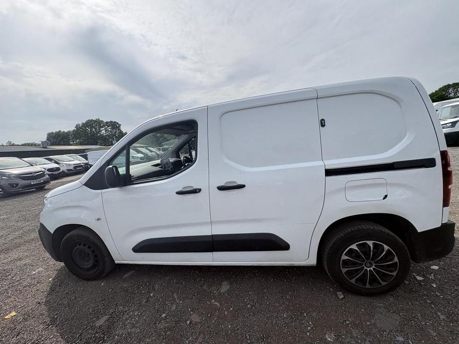 2020 Citroen Berlingo – Model: Berlingo 650 Enterprise Blue HDi – FY20FVT