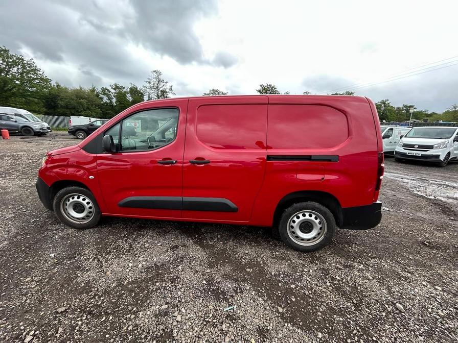 2023 Citroen Berlingo – Model: Berlingo 950 Enterprise Edition BlueHDi – YE23LYF