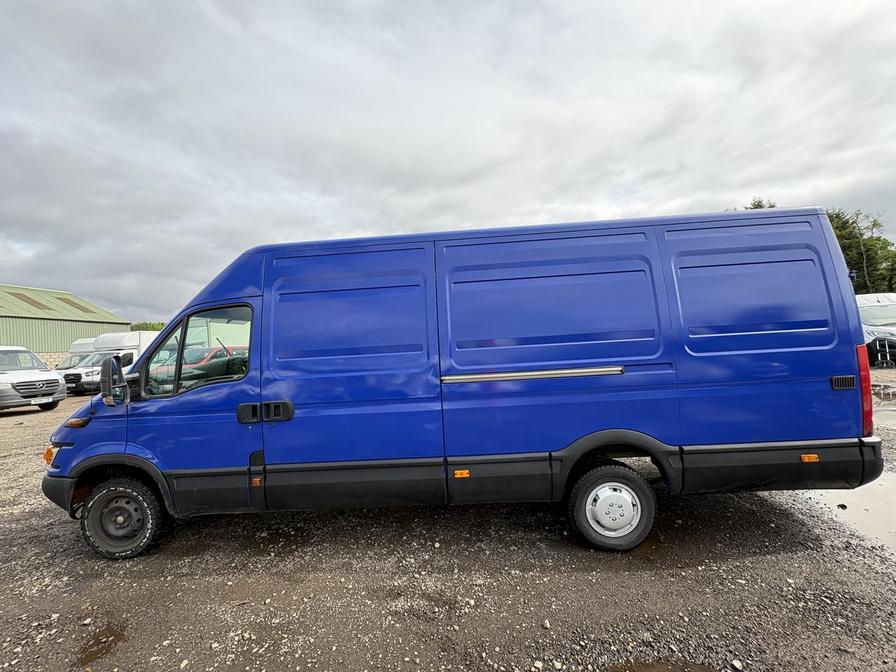 2004 Iveco Daily – Model: Daily 35S12 LWB – PX04GVJ
