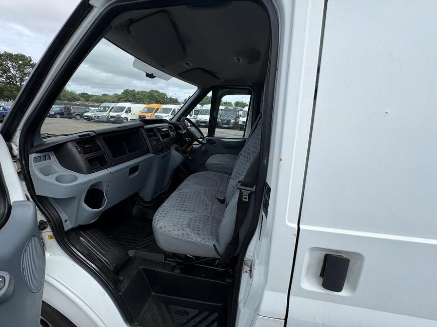 2013 Ford Transit – Model: Transit 100 T250 FWD – RF62FYM