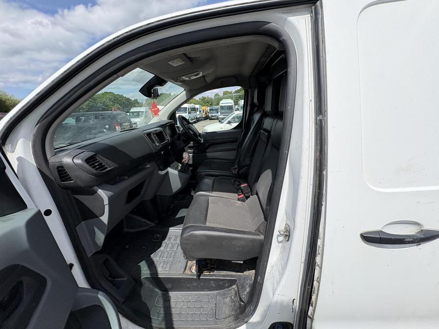 2017 Citroen Dispatch – Model: Dispatch 1000 Enterprise Blue HDi – LX67ZCE