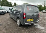 2022 Vauxhall Combo – Model: Combo 2300 Sportive TD – OV22URP