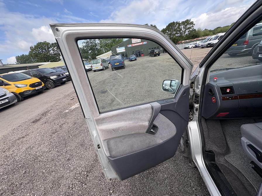 2002 Mercedes-Benz V-Class – Model: V220 CDI Ambiente Auto – GX52MTK