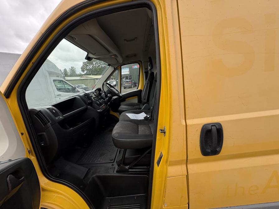 2015 Citroen Relay – Model: Relay 35 L3H2 Enterprise HDi – LB15UHP
