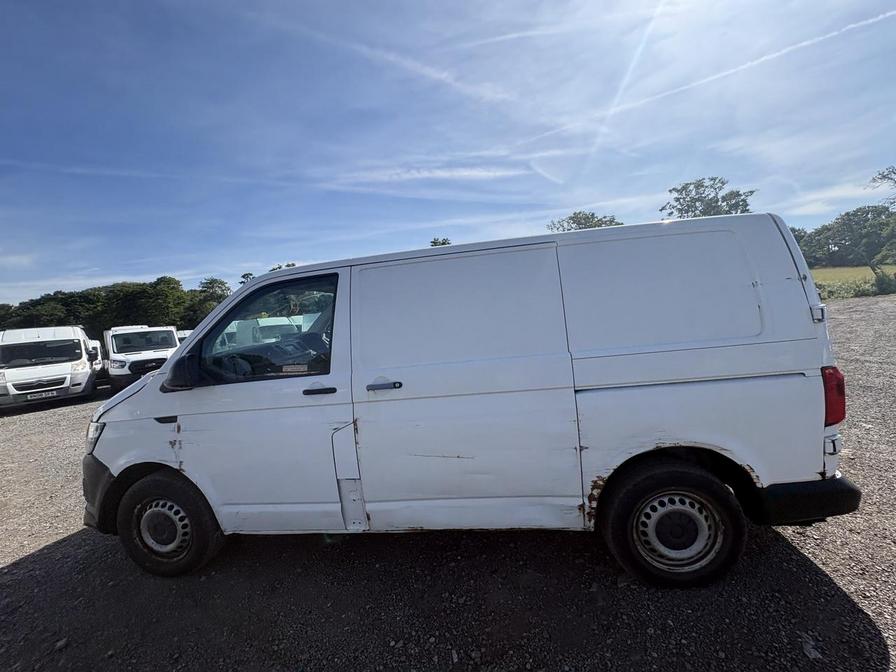 2016 Volkswagen Transporter – Model: Transporter T28 Startline TDI BlueMotion Technology – GK66YDF