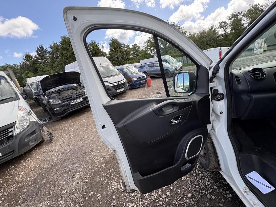 2019 Vauxhall Vivaro – Model: Vivaro  2900 Sportive CDTi – WG68VRE