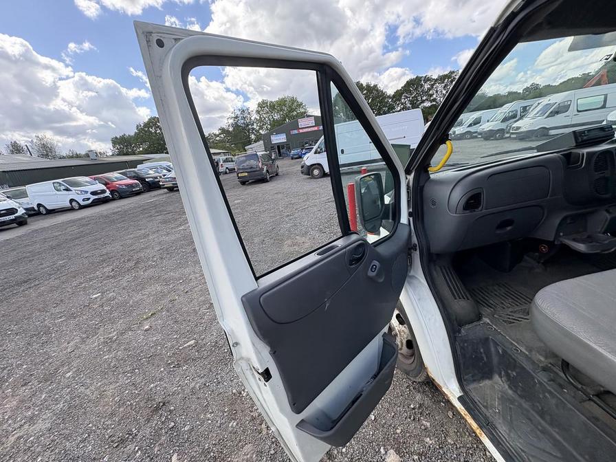 2006 Ford Transit – Model: Transit Minibus – NC55AFA