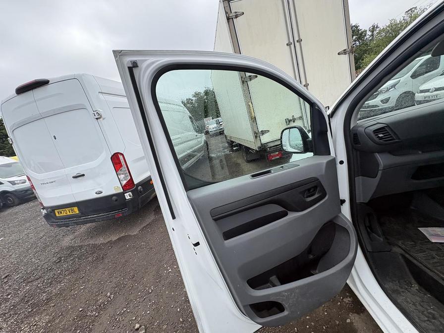 2021 Vauxhall Vivaro – Model: Vivaro 2700 Sportive S/S – KJ21MUU